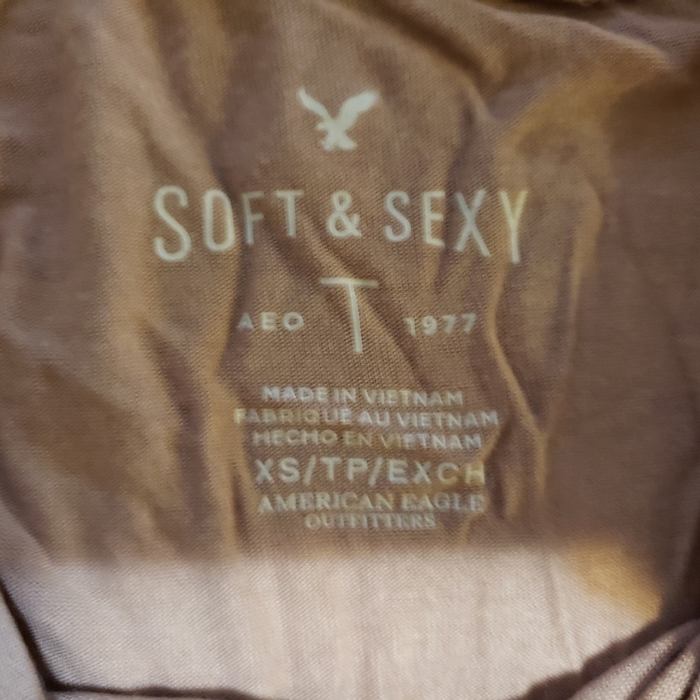 🔴 SOLD Long sleeve American Eagle tee 😍 - Picture 2 of 3